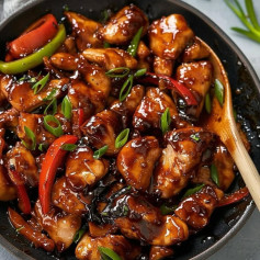 Crispy Garlic Chicken with Spicy Soy Glaze