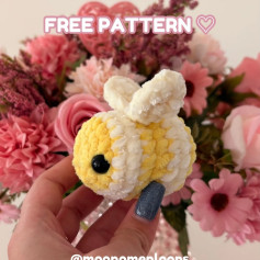 Crochet a Cute Bumblebee with This Free Pattern