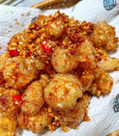 Da Heo Giòn Rụm Sốt Tỏi Ớt Cay Nồng