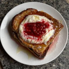 Fluffy Raspberry Delight French Toast with Yogurt Bliss