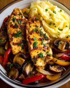 Frango Suculento com Purê e Legumes Aromáticos