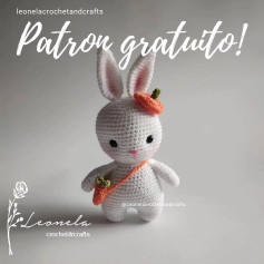 Free Crochet Pattern: Cute Bunny with Carrot Accessories