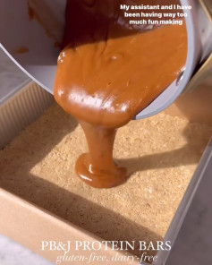 Gluten-Free Peanut Butter & Berry Protein Delight