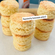 Golden Wheat Scones: Fluffy Delight with a Buttery Touch