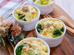 Hương Vị Thơm Ngon: Bông Cải Xanh, Khoai Tây Phô Mai Nướng