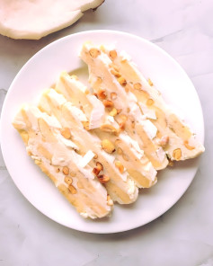 Kem Chuối Mát Lạnh Vị Dừa Mít Đậu Phộng Thơm