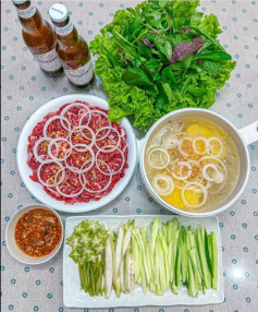 Lẩu Bò Nhúng Dấm Chua Ngọt Quyến Rũ