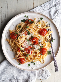 Linguine with Roasted Cherry Tomatoes and Creamy Thyme