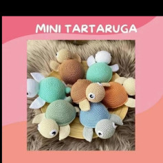 Mini tartarugas de crochê em várias cores e estilos adoráveis