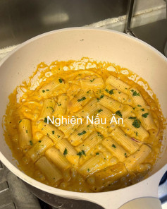 Nui Sốt Kem Cay Ngậy với Hương Vị Oregano