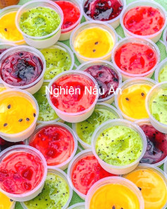 Panna Cotta Ngọt Ngào Kết Hợp Mứt Trái Cây Tươi Mát