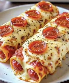 Panqueca Pizza com Salsicha e Queijo Deliciosa