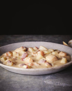 Salems Spooky Seafood Cauldron Chowder