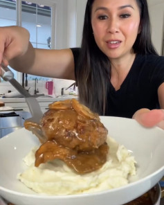 Savory Salisbury Steak with Creamy Cauliflower Mash