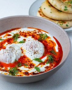 Spiced Turkish Eggs with Herb-Infused Pita Delight