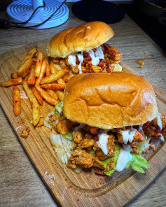 Spicy Cajun Chicken Delight with Chorizo Crunch