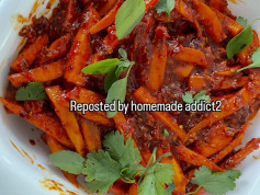 Spicy Carrot Delight with Garlic and Vinegar