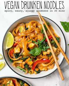 Spicy Vegan Drunken Noodles with Basil and Tofu