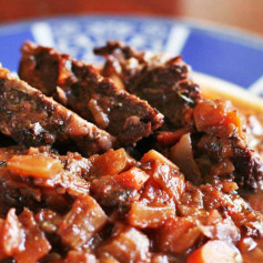 Spooky Beef Cauldron: Tomato Bliss on Flatbread