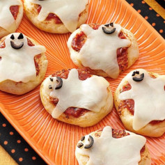 Spooky Cheesy Ghost Bites: Hauntingly Delicious Halloween Treats