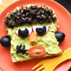 Spooky Frankenstein Avocado Toast: A Fun, Monstrous Morning Delight