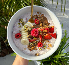 Sunrise Strawberry Pitaya Oats Delight