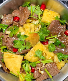 Thịt bò trộn dứa chua ngọt, đậm đà hương vị Á Đông