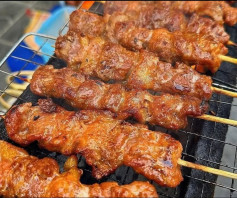 Thịt Xiên Nướng Mật Ong Thơm Lừng, Đậm Đà Hương Vị Việt