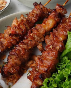 Thịt Xiên Nướng Thơm Lừng Giòn Rụm
