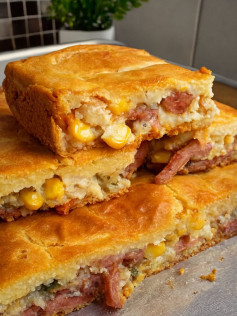 Torta de Calabresa e Milho Cremosa de Liquidificador