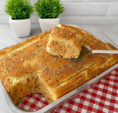 Torta de Frango Cremosa: Delícia de Carinho e Sabor Inesquecível