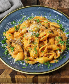 Vodka Cream Conchiglie with Seared Ribeye Delight