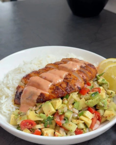 Zesty Grilled Chicken with Avocado Freshness