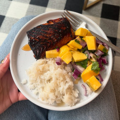 Zesty Honey Lime Salmon with Mango Salsa Bliss