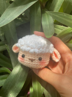 Adorable Crochet Sheep Pattern for Beginners to Try at Home