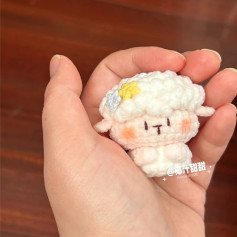 الگوی بافتنی گوسفند کوچک با گل زیبا