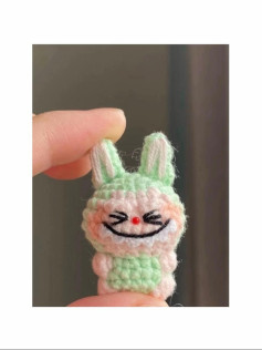 Búp bê thỏ nhỏ xinh xắn bằng len cho người mới bắt đầu