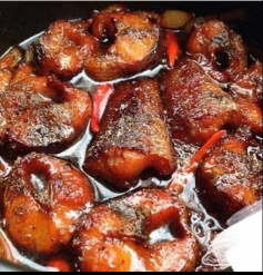 Cá Kho Tộ Thịt Ba Chỉ Đậm Đà Hương Vị Nước Dừa
