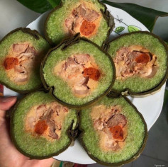 Cách gói bánh tét nhân thịt đậu xanh cho ngày Tết sum vầy