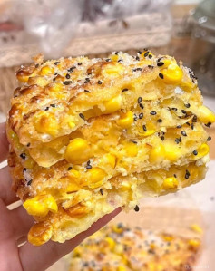 CÁCH LÀM BÁNH BẮP NGÔ GIÒN NGON , ĐƠN GIẢN .