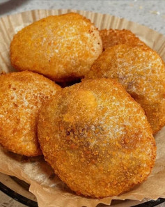 CÁCH LÀM BÁNH RÁN ĐẬU ĐỎ THƠM NGON , GIÒN RỤM .