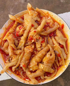 Chân gà sốt thái