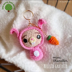 Chaveiro de Amigurumi de Coelho com Cenoura - Receita Grátis