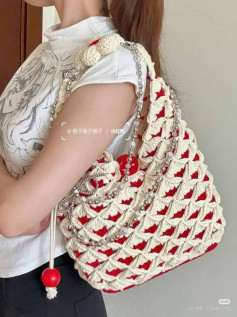 Chic Crochet Tote Bag with Red and White Pattern