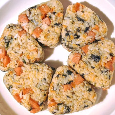 Cơm Nắm Xúc Xích Thơm Ngon – Tiện Lợi Cho Mọi Bữa Ăn