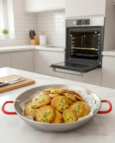 CÔNG THỨC LÀM BÁNH QUY HÀNH GIÒN THƠM, MẶN MÀ, ĂN LÀ GHIỀN.