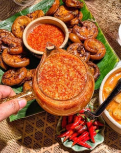 Công Thức làm Nước muối chanh Chấm Thần Thánh Từ Sữa Đặc phù hợp từ đồ nướng, hấp luộc cho đến hải sản.