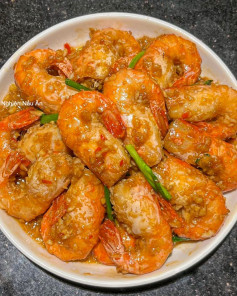 CÔNG THỨC LÀM TÔM RAM TỎI ỚT ĐẬM VỊ, THƠM NỨC, ĂN CÙNG CƠM NÓNG LÀ HẾT SẨY.