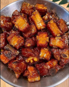 Công thức món sườn rim đậm đà ngon cơm😍