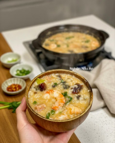 CÔNG THỨC NẤU CHÁO TÔM VỚI TRỨNG BẮC THẢO NGỌT THANH, BÉO THƠM, ĂN VÀO LÀ ẤM BỤNG